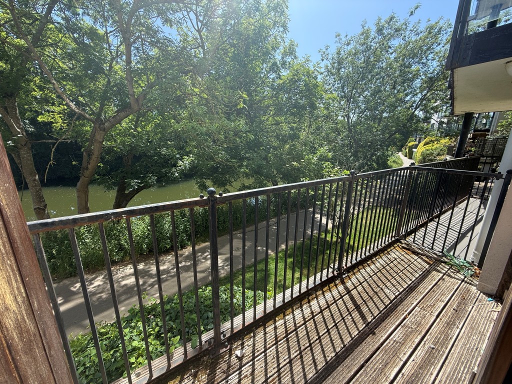 Lot: 108 - TWO-BEDROOM FLAT FOR REPAIR - View from balcony